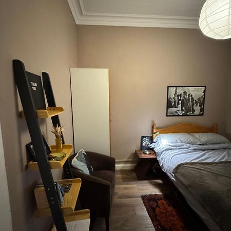 Central Room In Historic Tenement Shared Apartment Near Old Town EDI Eksteriør billede